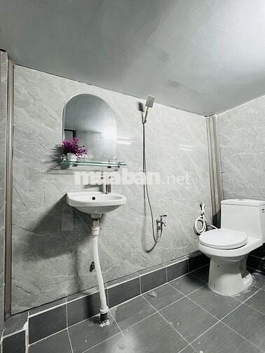 Studio cửa sổ to đầy đủ nội thất gần Lotte, trường TĐT, NTT