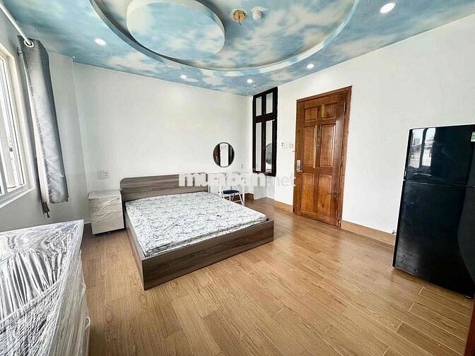 Phòng full nội thất, thang máy, cửa sổ trời, chỉ trống 1p ***