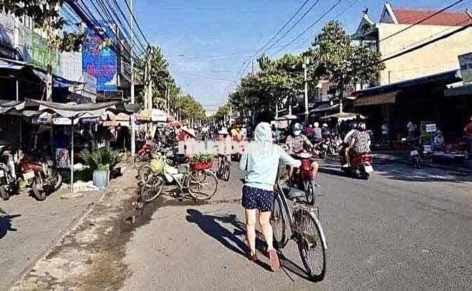Bán miếng đất thổ cư mặt tiền đường sổ riêng giá ngộp