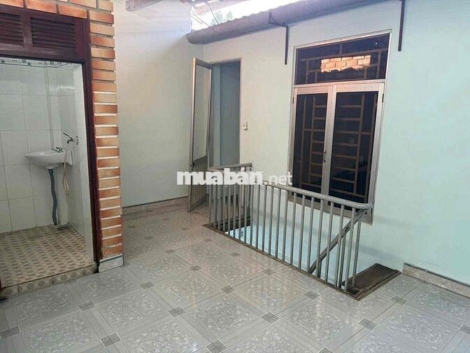 Căn Nhà thuê đầu đường Y Wang gần ĐH Tây Nguyên