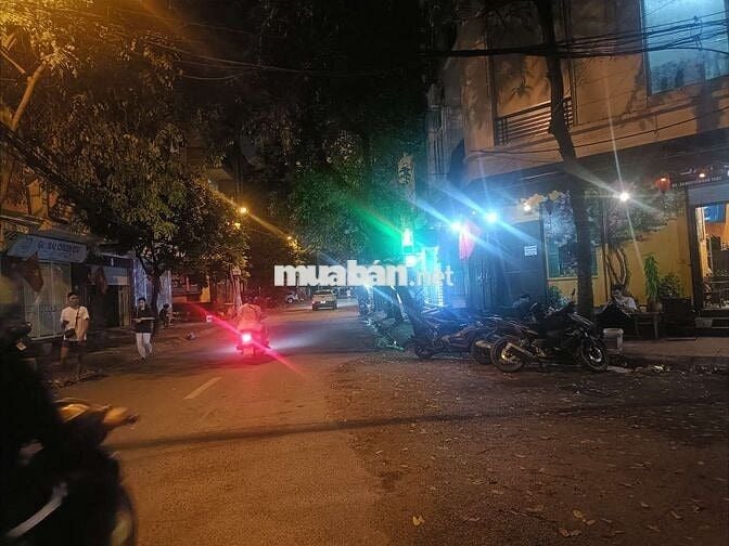 LÔ GÓC 2 MẶT TIỀN - 3 THOÁNG - KINH DOANH - Ô TÔ DỪNG ĐỖ NGÀY ĐÊM
