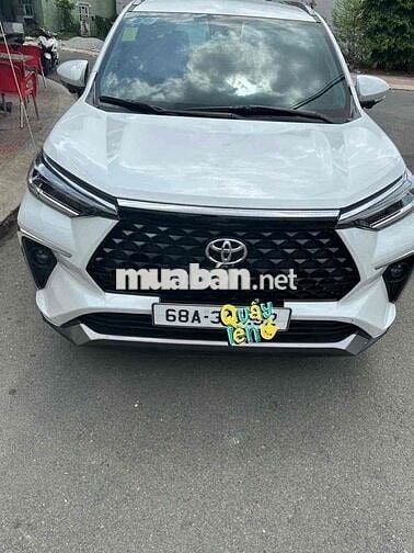 Toyota Veloz Cross top  10/2024 - 35700 km
