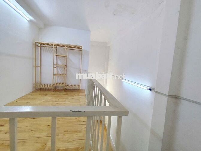 CHÍNH CHỦ CHO THUÊ PHÒNG GÁC CAO 2 MÉT 2 RỘNG 25M2 SAU LƯNG UEH Q10