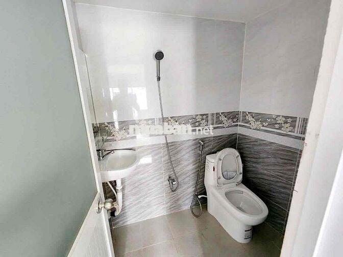 Căn Hộ Ban Công Full Nội Thất Bình Thạnh Gần Cầu Thị Nghè Hàng Xanh Q1