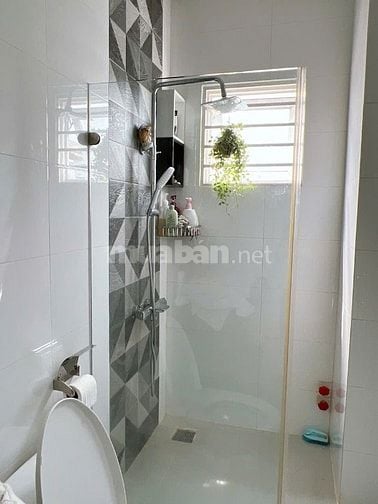Chính chủ bán nhà hẻm đường Hồ Bá Kiện, Phường 15, Quận 10, TP.HCM