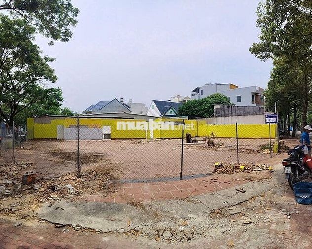 Cần bán đất 618m² (377m² thổ cư) tại Phú Thọ, Thủ Dầu Một