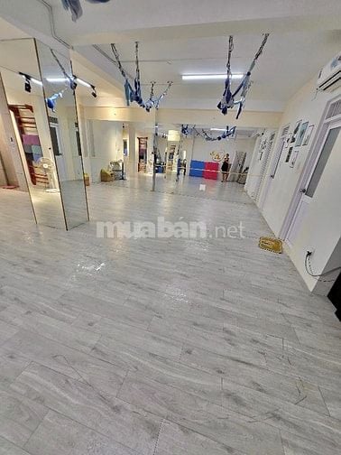 Cho thuê phòng tập rộng rãi & mới đẹp ngay trung tâm Quận 7