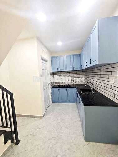 Nhà Thống Nhất 4 Tầng 5 PN hẻm 3.5m