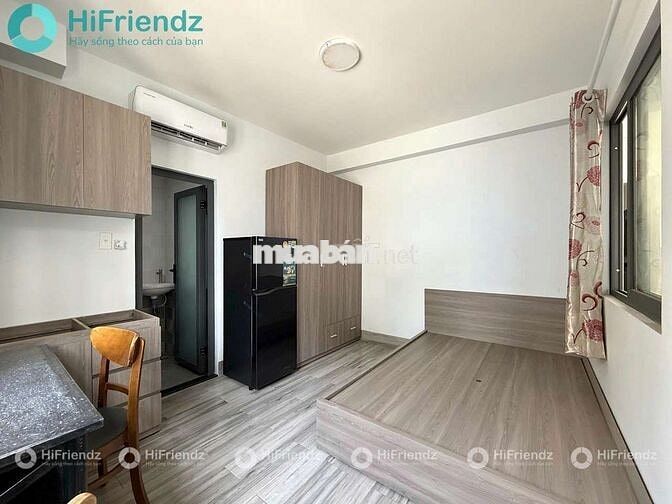 Căn hộ cửa sổ trời full nội thất mới , nhà thang máy sát bên dh y dược