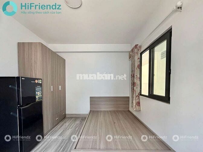 Căn hộ cửa sổ trời full nội thất mới , nhà thang máy sát bên dh y dược