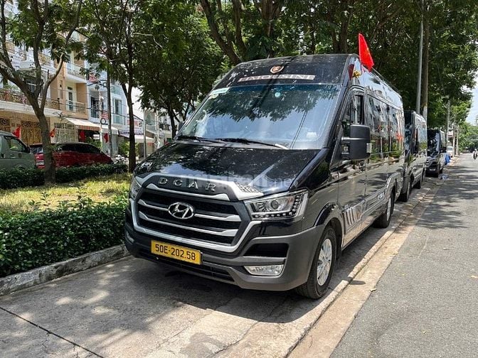 Phi Dung chuyên cho thuê xe  Limousine cao cấp đời mới 