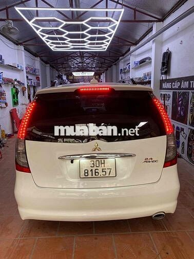 Mitsubishi Grandis 2006 2.4 AT - 1568 km