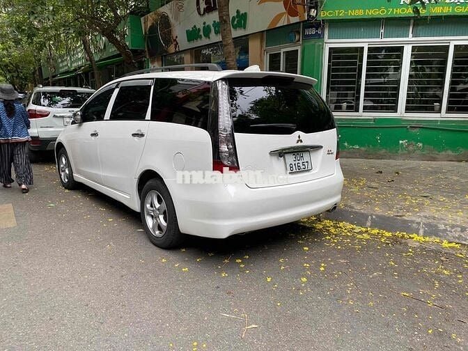Mitsubishi Grandis 2006 2.4 AT - 1568 km