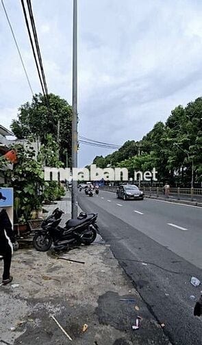 Cho thuê nguyên căn dtích lớn, tiện làm trường học, trung tâm giáo dục