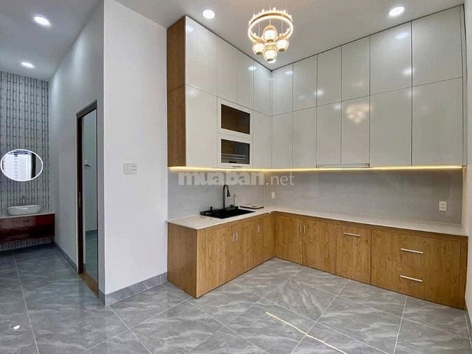 Nhà đẹp gần chợ Phú Lạc cách Q8 chỉ 5p - giá 1 tỷ 180tr Sổ Hồng Riêng