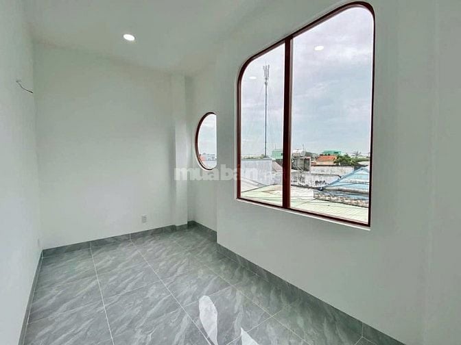 Nhà đẹp gần chợ Phú Lạc cách Q8 chỉ 5p - giá 1 tỷ 180tr Sổ Hồng Riêng