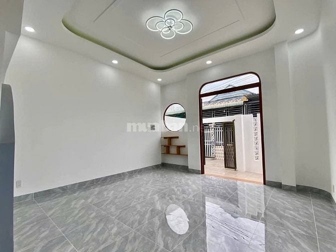 Nhà đẹp gần chợ Phú Lạc cách Q8 chỉ 5p - giá 1 tỷ 180tr Sổ Hồng Riêng