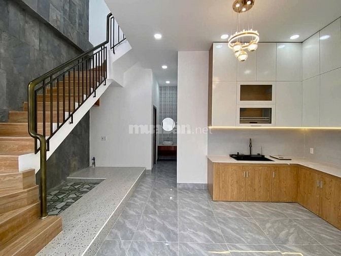 Nhà đẹp gần chợ Phú Lạc cách Q8 chỉ 5p - giá 1 tỷ 180tr Sổ Hồng Riêng