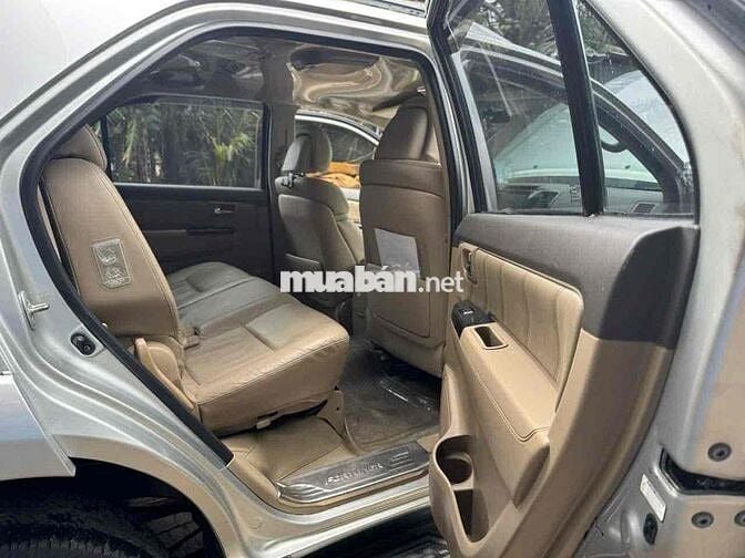 Toyota Fortuner 2012 2.7V 4x2 AT - 110000 km