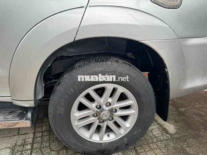 Toyota Fortuner 2012 2.7V 4x2 AT - 110000 km