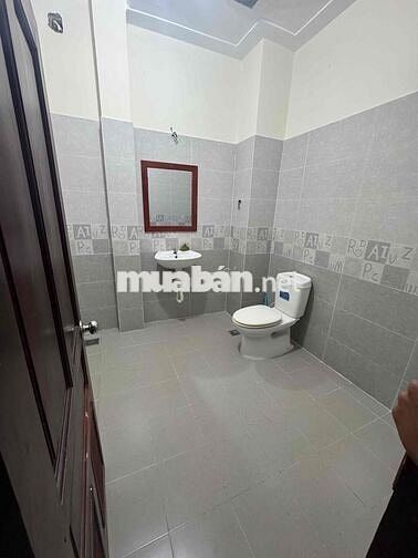 nguyên căn mặt tiền đối diện công viên cao lỗ Q8