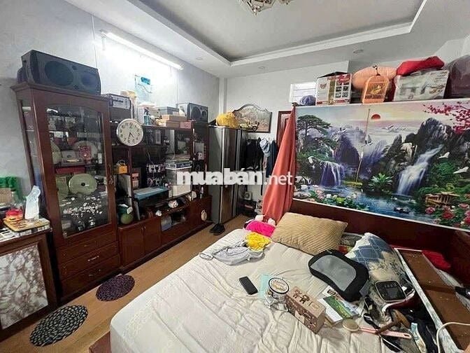 Cho thuê nguyên căn 5pn , hẻm xe hơi, Đường Nguyễn Tư Giản P12 Gò vấp