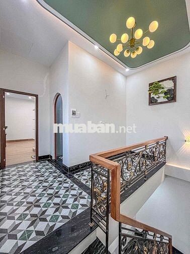 NHÀ 3 TẦNG MỚI XÂY TRỤC CHÍNH HẺM ÔTÔ, VỊ TRÍ KINH DOANH. GẦN ĐHYD