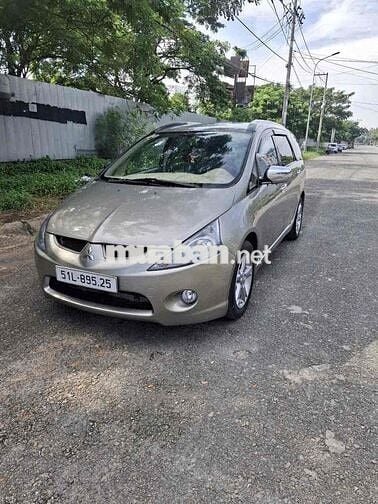 gia đình cần bán một xe grandis 2009 ngay chủ