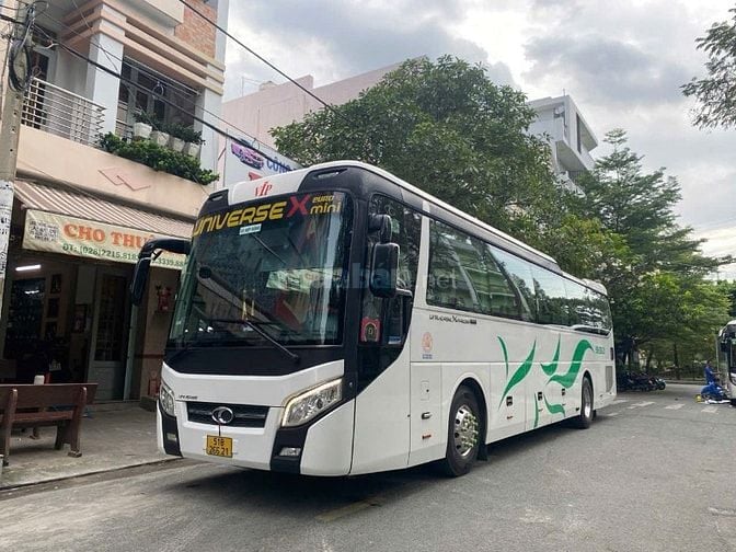 Phi Dung chuyên cho thuê xe  Limousine cao cấp đời mới 
