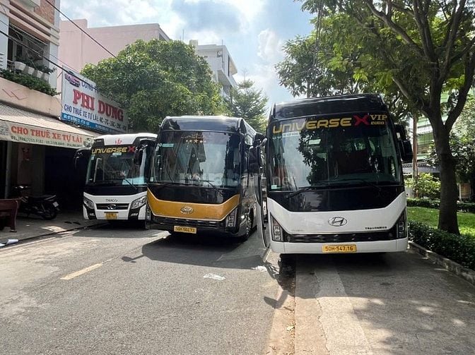Phi Dung chuyên cho thuê xe  Limousine cao cấp đời mới 