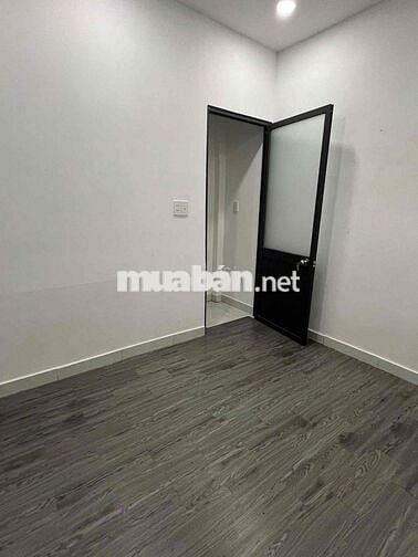 Nhà Đẹp Giá Rẻ - 1pn 1wc - 1 máy lạnh - hẻm ô tô nhỏ