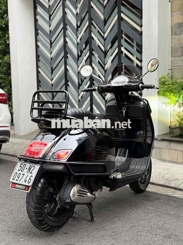 Vespa Super GTS 150 3vie Black edition