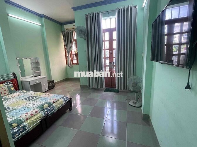 Cho Nữ thuê phòng 35m2 ( thích hợp 2-4 bạn ở) . sạch sẽ thoáng mát.