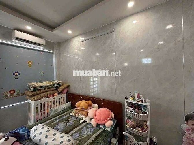 Cho thuê nguyên căn 5pn , hẻm xe hơi, Đường Nguyễn Tư Giản P12 Gò vấp