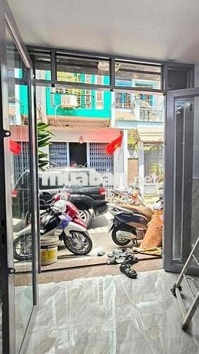 cần bán gấp căn nhà giá (1tỷ2) kế vong xoay an lạc