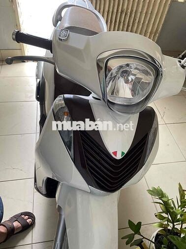 nhà dư xe SH Mode trắng 125 chính chủ, cuối 2019
