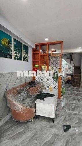 cần bán gấp căn nhà giá (1tỷ2) kế vong xoay an lạc