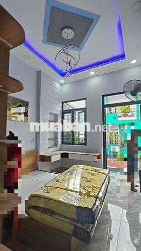 cần bán gấp căn nhà giá (1tỷ2) kế vong xoay an lạc