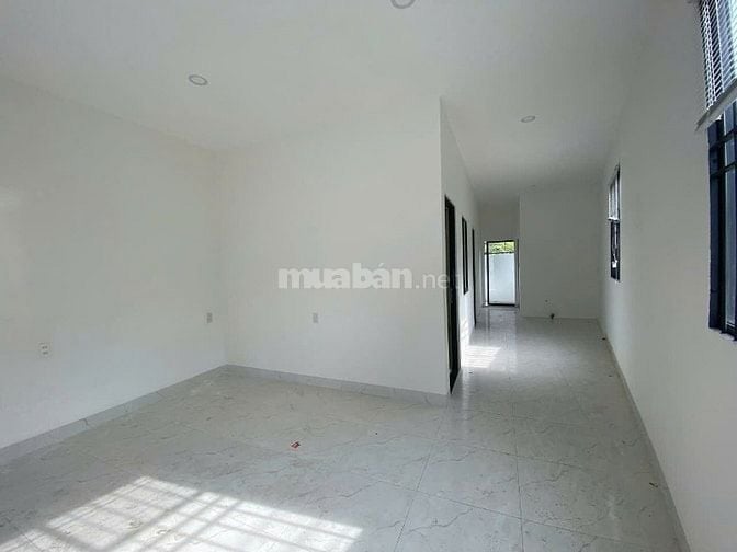 Bán nhà C4 GÓC 2MT mỡi đẹp DT78m2-2PN-ÔTÔ Đậu cửa-Vĩnh Hải-NT 2ty850tr