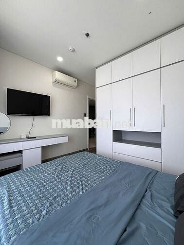 Trống sẵn căn hộ 2PN Monarchy, Full nội thất view sông Hàn, 80m²