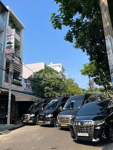 Phi Dung chuyên cho thuê xe  Limousine cao cấp đời mới 