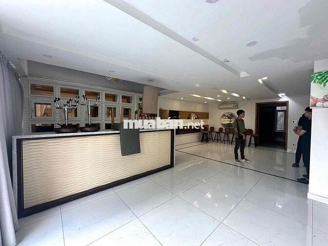 1073 Cách Mạng Tháng Tám , Tân Bình  ngang 11m có TM