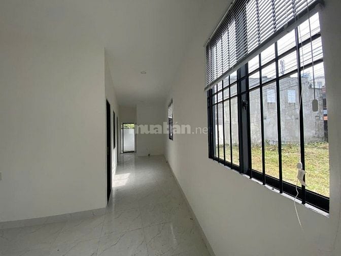 Bán nhà C4 GÓC 2MT mỡi đẹp DT78m2-2PN-ÔTÔ Đậu cửa-Vĩnh Hải-NT 2ty850tr