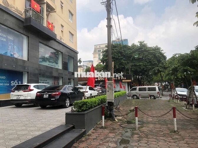 BÁN CĂN HỘ 113M CHUNG CƯ 137 NGUYỄN NGỌC VŨ-CẦU GIẤY (Tầng trung đẹp)