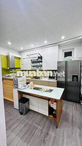 BÁN CĂN HỘ 113M CHUNG CƯ 137 NGUYỄN NGỌC VŨ-CẦU GIẤY (Tầng trung đẹp)