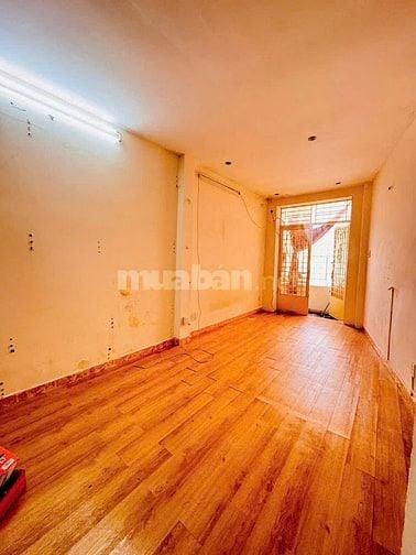 Cho thuê nhà hẻm 2.5m(BG) Đường số 4(C.xá Đô Thành) P.4, Q.3 giá 7.7tr
