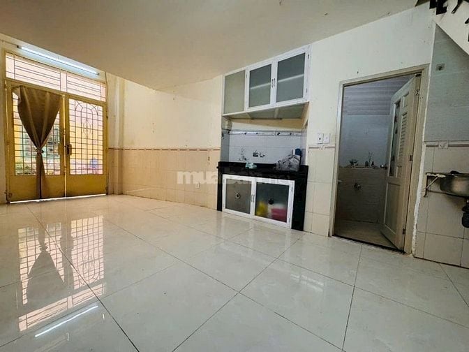 Cho thuê nhà hẻm 2.5m(BG) Đường số 4(C.xá Đô Thành) P.4, Q.3 giá 7.7tr