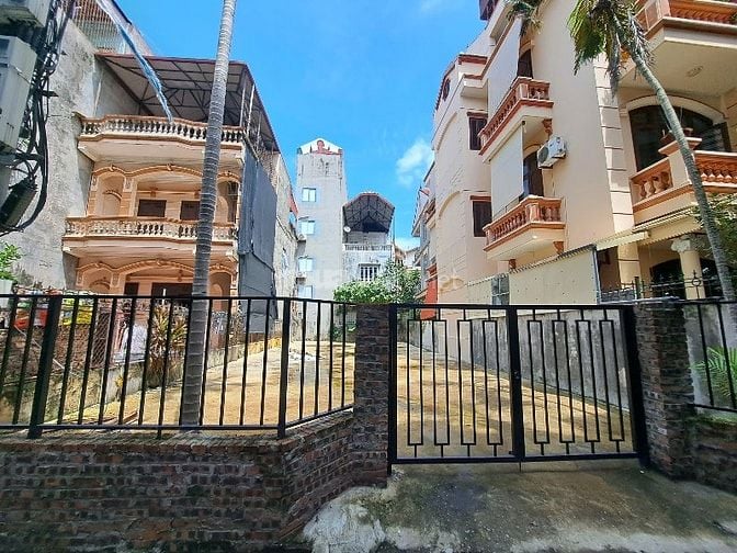 Gia đình cần bán mảnh đất ở Tứ Liên, Tây Hồ 198m2 - MT 8,7m