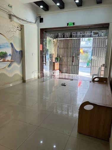 Cho thuê nhà mặt tiền Cao Đức Lân, Dt 4x20m nhà đẹp, giá 33 tr/tháng
