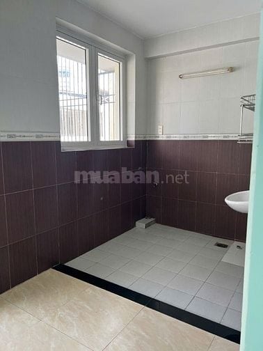 Cho thuê nhà mặt tiền Cao Đức Lân, Dt 4x20m nhà đẹp, giá 33 tr/tháng